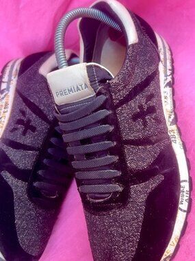 Black Glitter Low Top Sneakers EU 38 / US Women’s 7.5